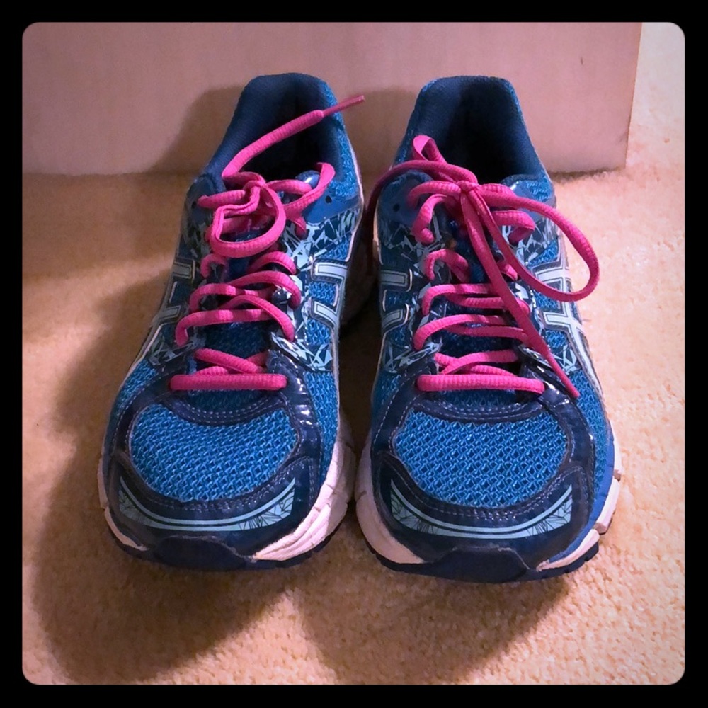 ASICS workout shoes!!